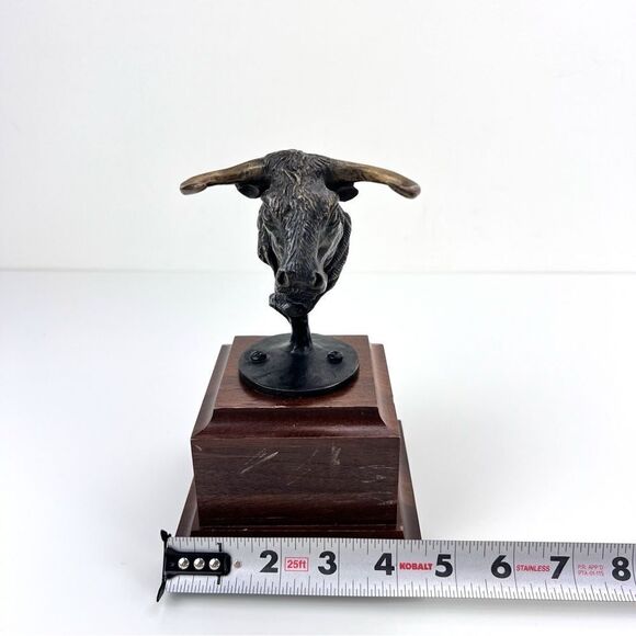 Wall Street Bull Head Sculpture Bronzed Bust - Picture 10 of 12